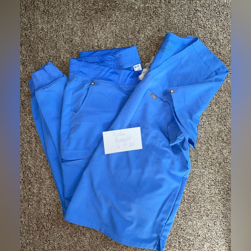 Figs scrubs 2XL